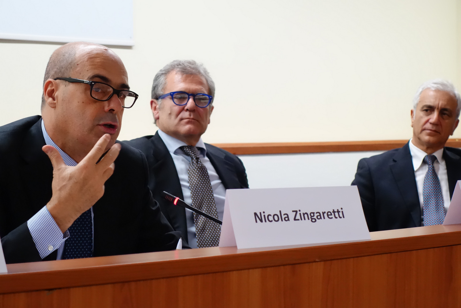 Nicola Zingaretti alla presentazione Fase 1 agli IFO